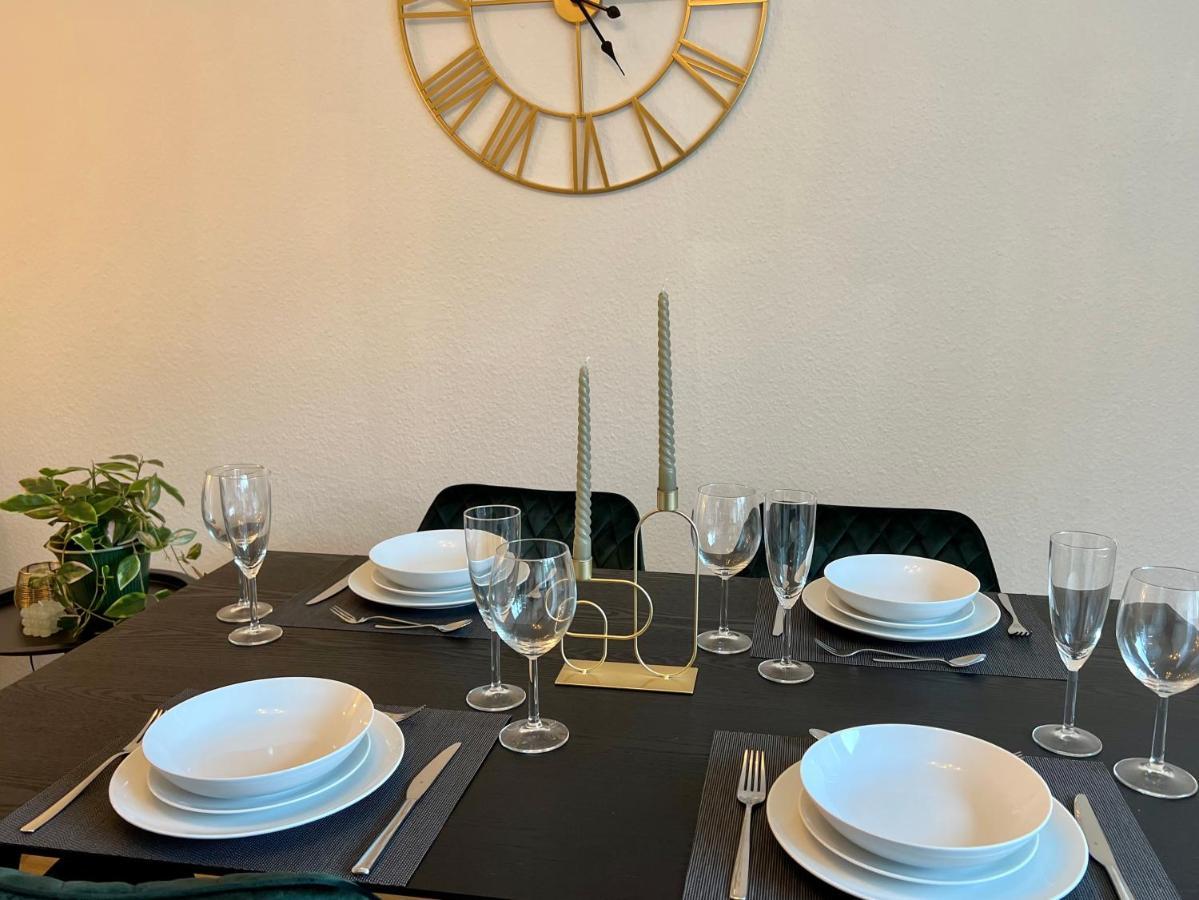 Design Apartment Mit Balkon - Kueche - Netflix Essen Extérieur photo