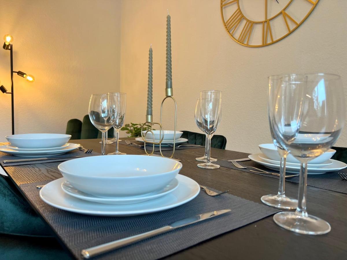 Design Apartment Mit Balkon - Kueche - Netflix Essen Extérieur photo