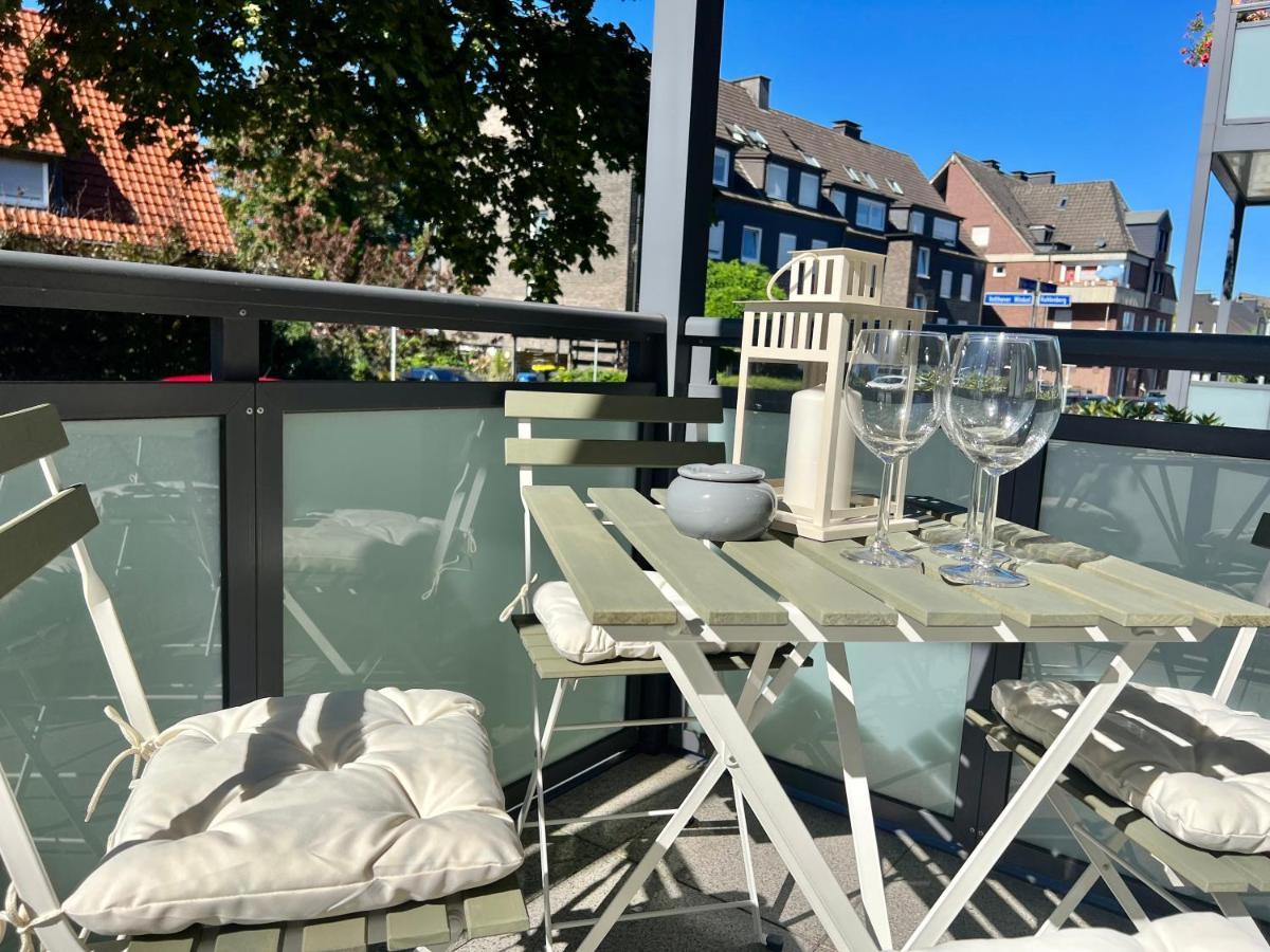 Design Apartment Mit Balkon - Kueche - Netflix Essen Extérieur photo